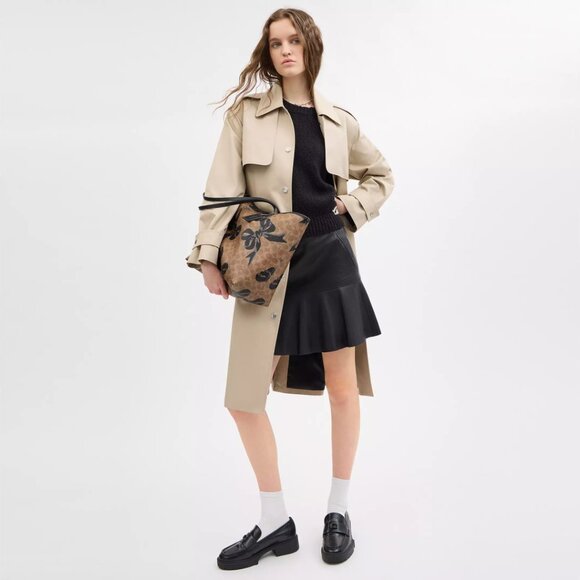 🎁Coach City Tote Bag In Signature Canvas With Bow Print - Picture 5 of 8